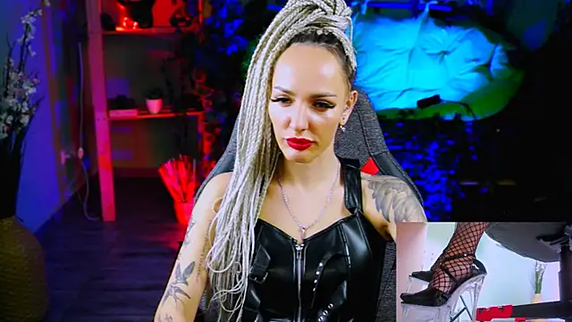 MonicaMaxwel online show from 01.31.25