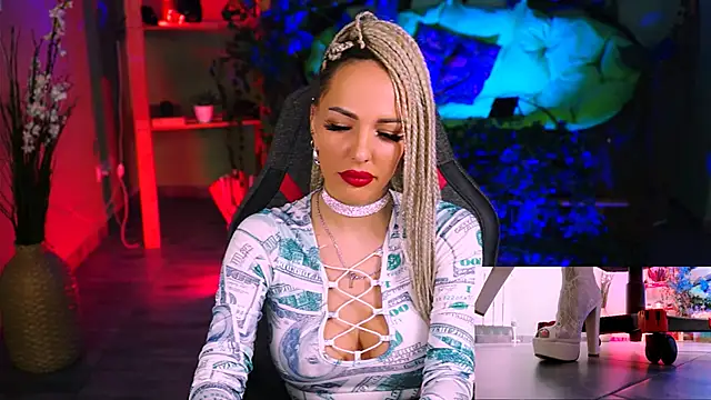 MonicaMaxwel online show from 02.05.25