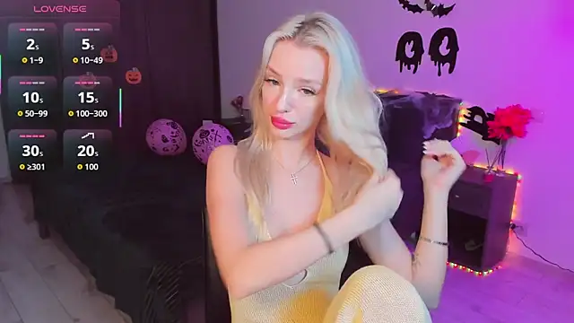 AleksaBlonde online show from 10.29.25