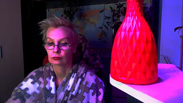 HelgaHimmell online show from 03.30.26