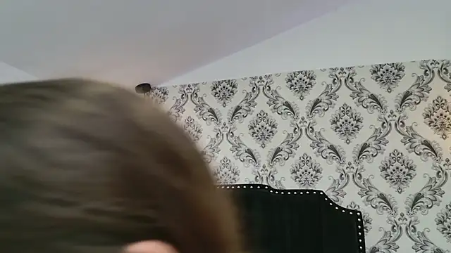 LexaDeRusso online show from 10.13.25