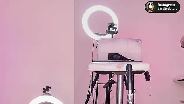 Angelst   online show from 01.19.26