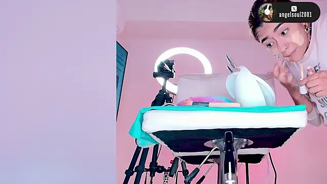 Angelst   online show from 02.05.26