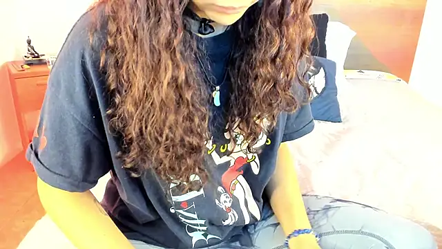 YenniferCurly online show from 02.06.25