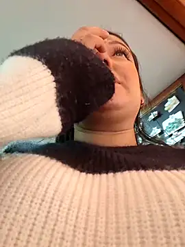 Snapshot of Sophie-hatter chatting on 06.05.26 Sophie-hatter online show from 06.05.26