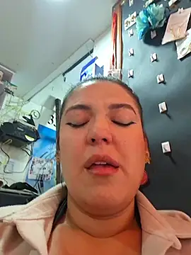 Sophie-hatter online show from 07.24.26