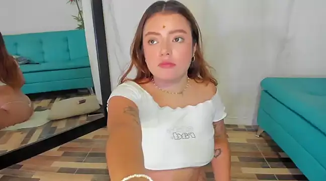 Snapshot of maddy066 chatting on 01.30.25 maddy066 online show from 01.30.25