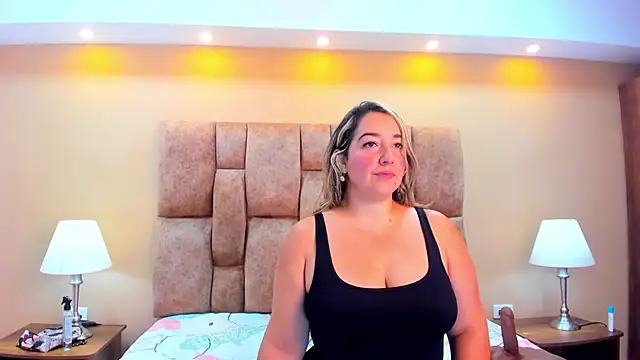 MiiaHot online show from 03.01.26