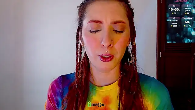 lanaturner  online show from 10.08.25