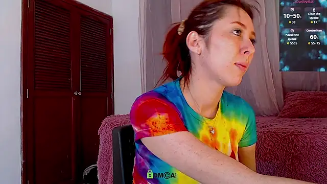 lanaturner  online show from 10.14.25