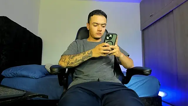 male pussy online show from 09.26.25