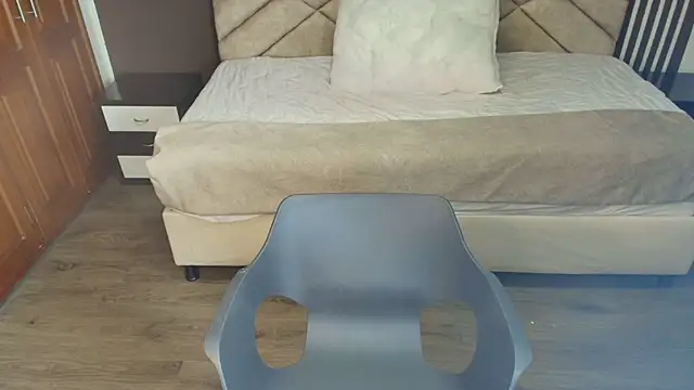 Snapshot of Raquel_jones chatting on 02.07.25 Raquel jones online show from 02.07.25