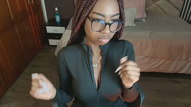 Raquel jones online show from 03.15.25