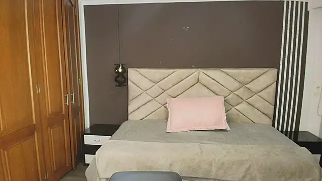 Snapshot of Raquel_jones chatting on 03.19.25 Raquel jones online show from 03.19.25