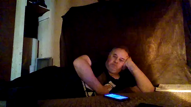 Nightshade7712 online show from 10.12.25