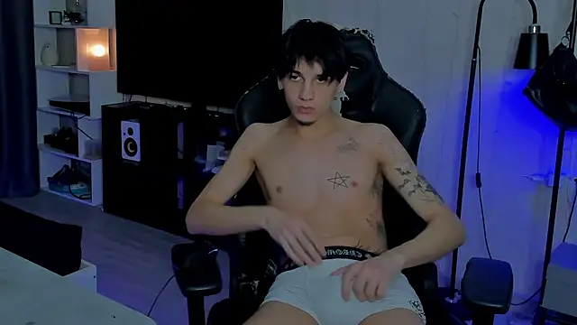 Snapshot of MarkBrowniii chatting on 01.07.26 MarkBrowniii online show from 01.07.26