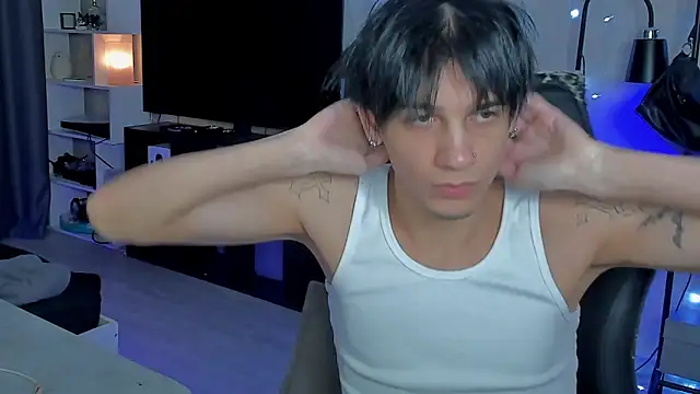 Snapshot of MarkBrowniii chatting on 01.10.26 MarkBrowniii online show from 01.10.26