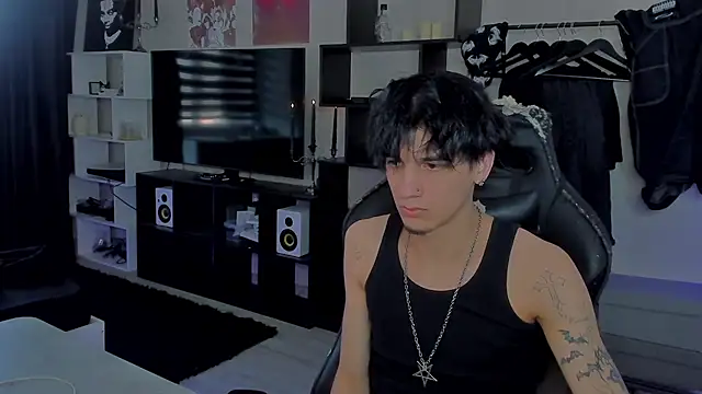 Snapshot of MarkBrowniii chatting on 02.18.26 MarkBrowniii online show from 02.18.26