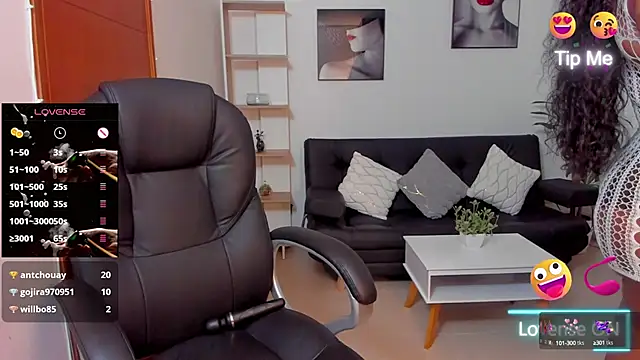 Snapshot of Alison_Lemos chatting on 01.18.25 Alison Lemos online show from 01.18.25