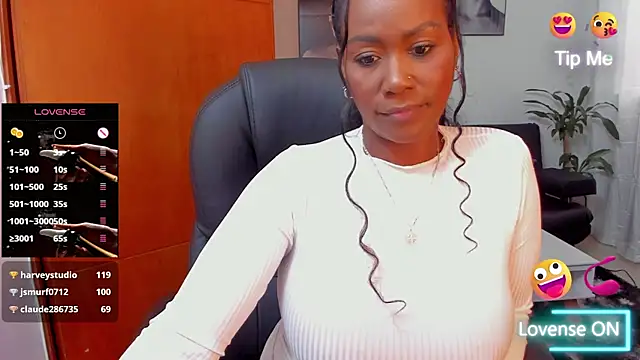 Snapshot of Alison_Lemos chatting on 02.06.25 Alison Lemos online show from 02.06.25