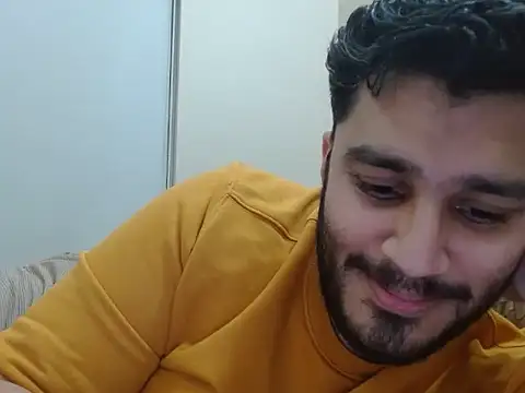 Snapshot of robintoit chatting on 11.03.25 robintoit online show from 11.03.25