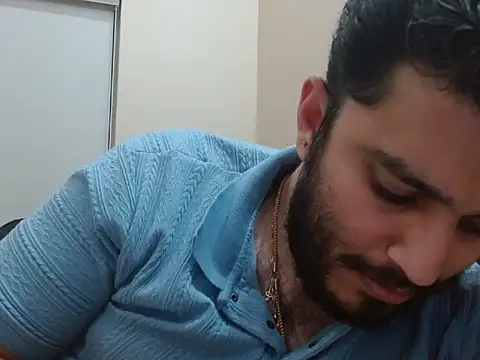 Snapshot of robintoit chatting on 11.13.25 robintoit online show from 11.13.25