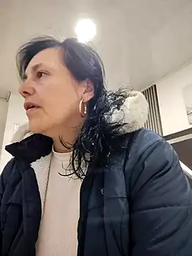 Snapshot of Natasha_milf__ chatting on 10.06.25 Natasha milf online show from 10.06.25