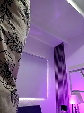 Snapshot of Natasha_milf__ chatting on 10.07.25 Natasha milf online show from 10.07.25