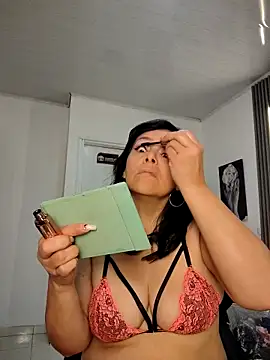 Snapshot of Natasha_milf__ chatting on 11.03.25 Natasha milf online show from 11.03.25