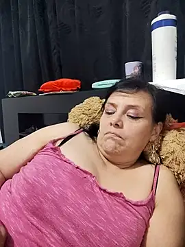 Snapshot of Natasha_milf__ chatting on 11.06.25 Natasha milf online show from 11.06.25