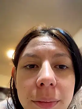 Snapshot of Bonniepark chatting on 10.08.25 Bonniepark online show from 10.08.25