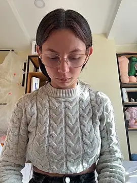 Snapshot of Bonniepark chatting on 11.11.25 Bonniepark online show from 11.11.25