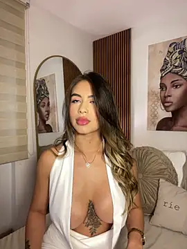  laura 02 online show from 10.01.25