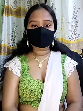 Idhika Paul online show from 02.11.25