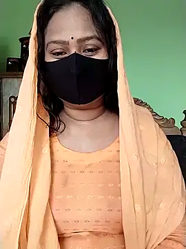 Idhika Paul online show from 03.07.25