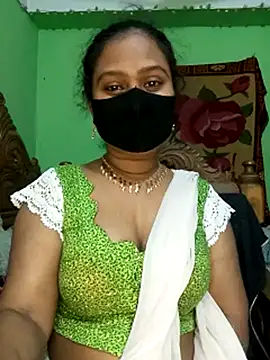 Idhika Paul online show from 03.07.25