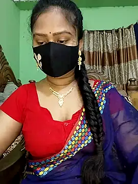 Idhika Paul online show from 03.20.25