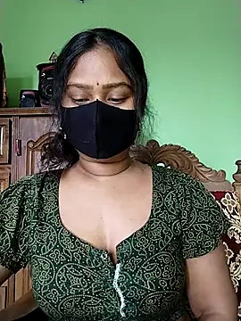 Idhika Paul online show from 03.23.25