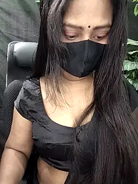 Idhika Paul online show from 12.02.25