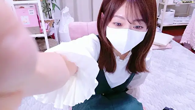 Mii v v online show from 10.25.25