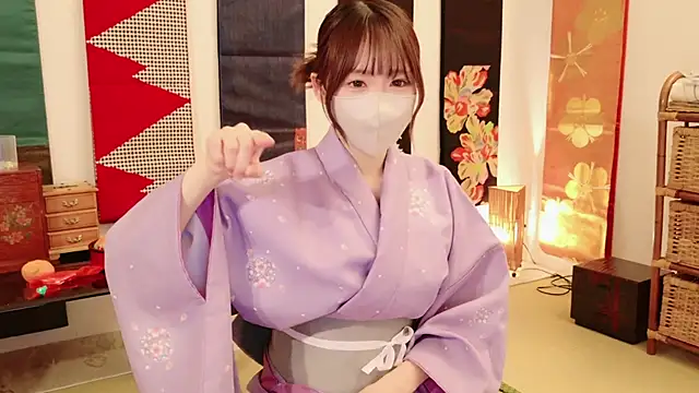 Yui-Ch online show from 01.01.25