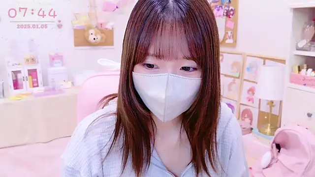 Yui-Ch online show from 01.04.25