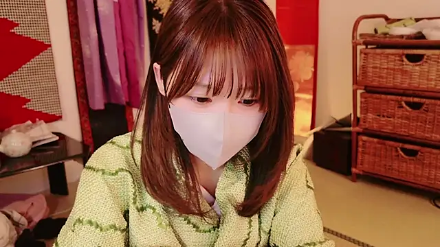 Yui-Ch online show from 01.08.25