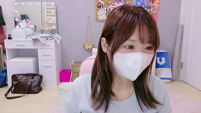 Yui-Ch online show from 09.08.25