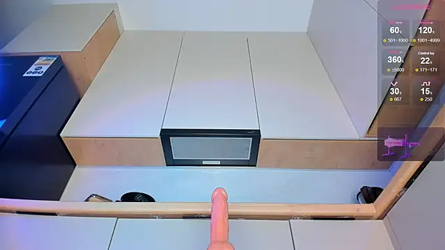 Snapshot of maakimo chatting on 10.07.25 maakimo online show from 10.07.25