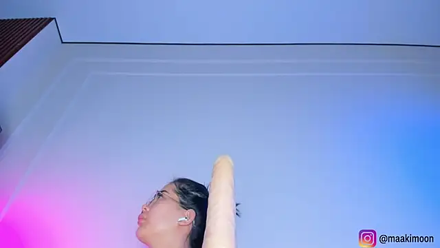 maakimo online show from 12.22.25