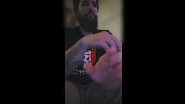 Armyexhibitionistvet online show from 10.07.25