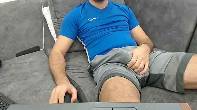 Snapshot of Naughtb0y chatting on 01.06.25 Naughtb0y online show from 01.06.25