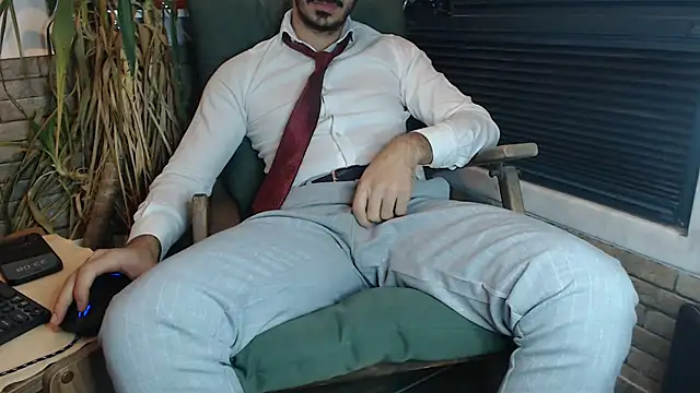 Snapshot of Naughtb0y chatting on 01.19.25 Naughtb0y online show from 01.19.25