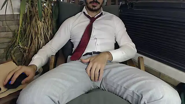 Snapshot of Naughtb0y chatting on 01.22.25 Naughtb0y online show from 01.22.25